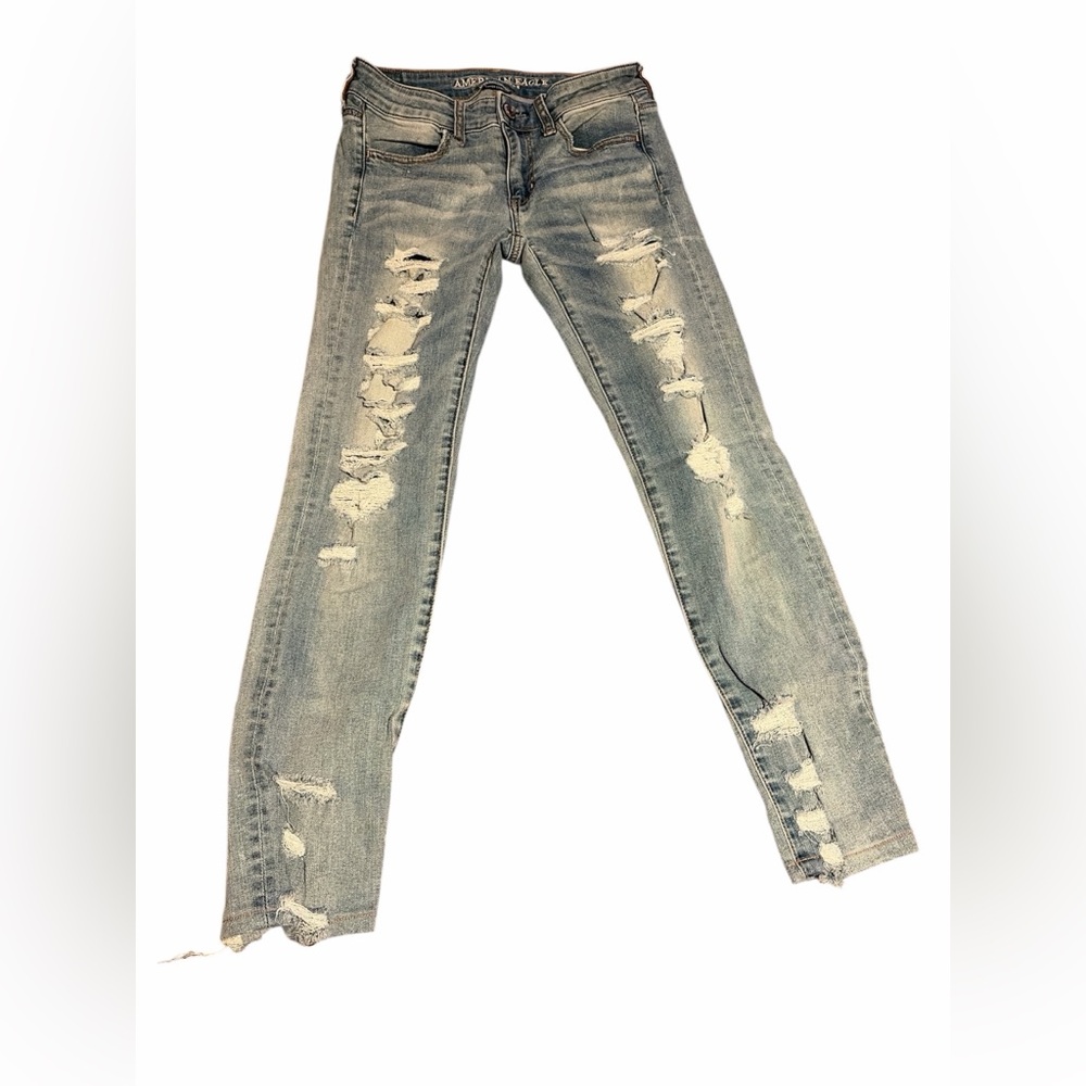 American Eagle Outfitters Lt Blue Distressed Women's Jeans